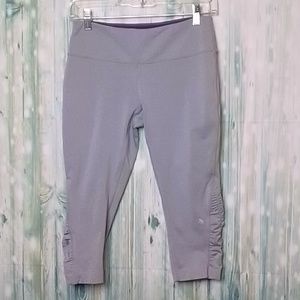 MPG lilac rushed leg Capri leggings size small